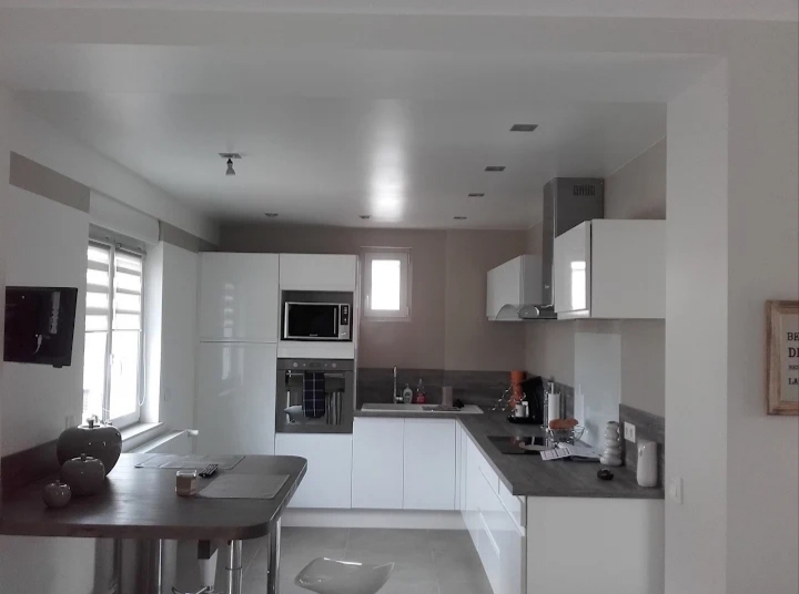 Rénovation cuisine — peinture intérieure